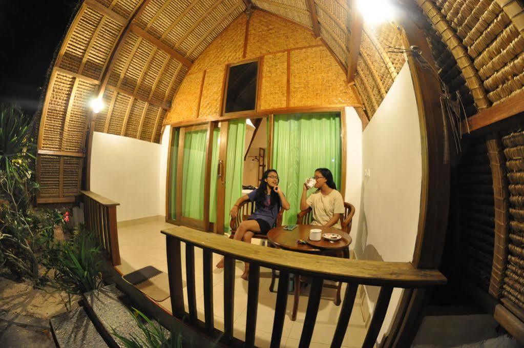 Krisna Bungalows And Restaurant Sekotong Exterior foto
